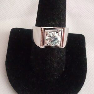 Tailored 3.12ct diamond moissanite band Size 8.5 💋🤗